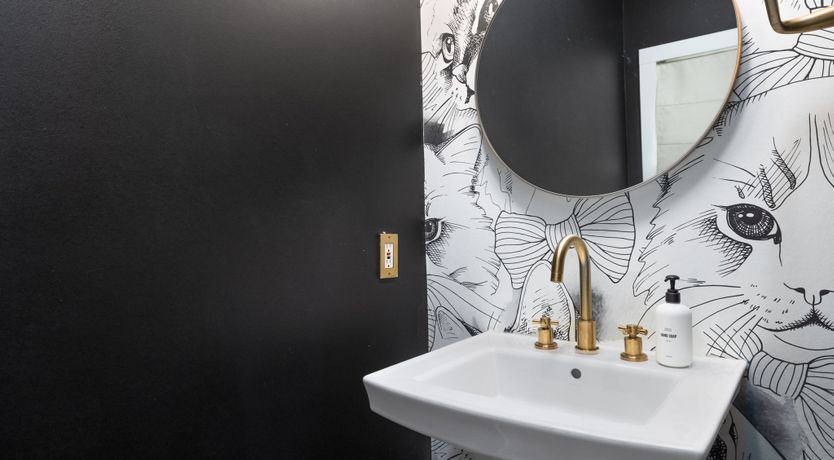 Photo of Eastside Chic