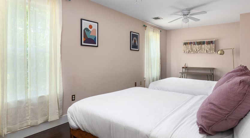 Photo of Eastside Chic