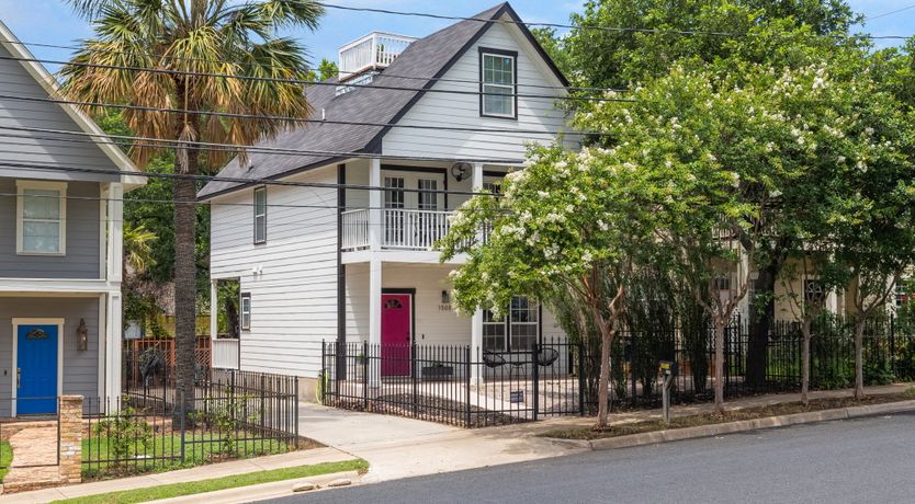 Photo of Eastside Chic