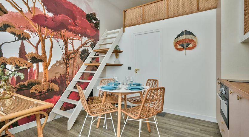 Photo of Leaves in Blush