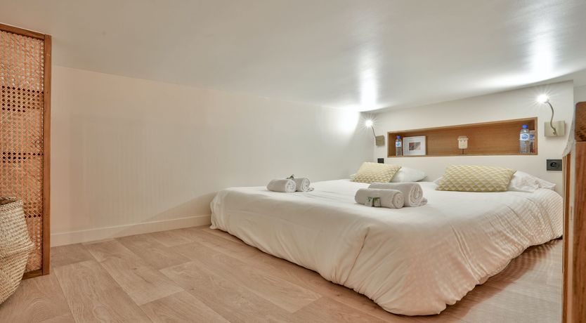 Photo of Leaves in Blush