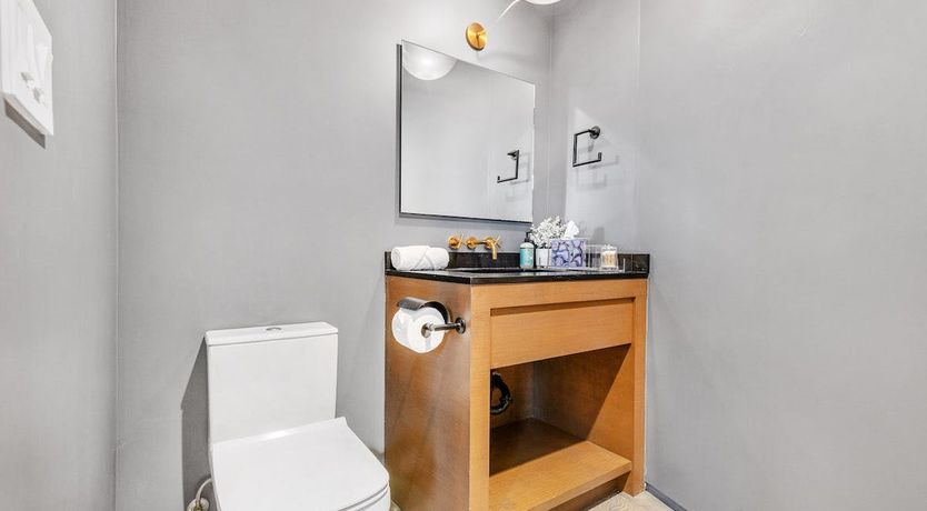 Photo of Contemporary Retreat