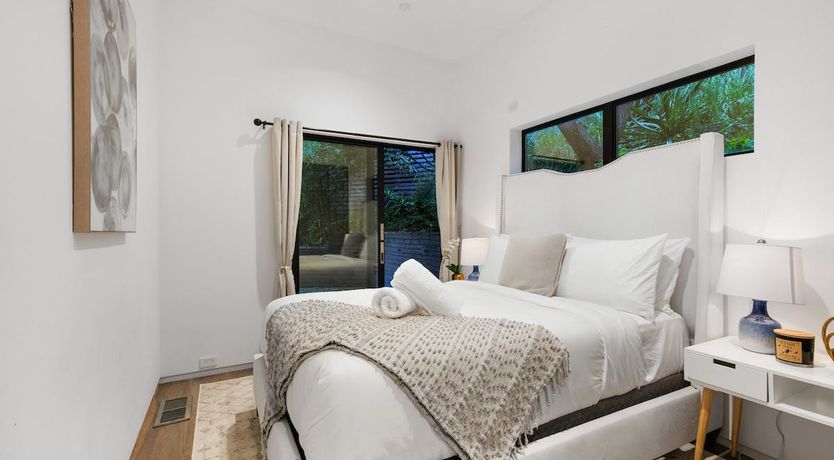 Photo of Contemporary Retreat