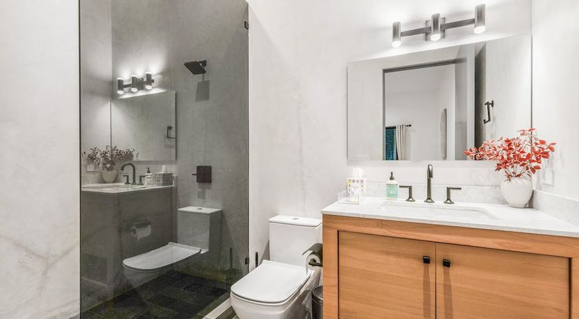 Photo of Contemporary Retreat