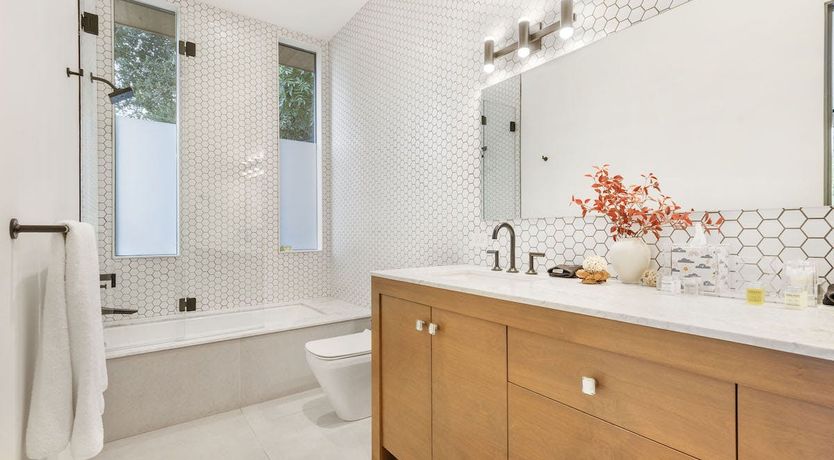 Photo of Contemporary Retreat