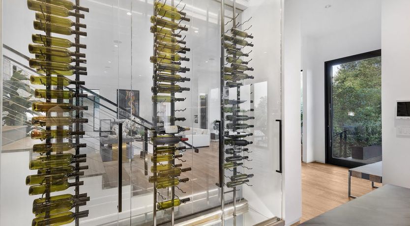 Photo of Contemporary Retreat