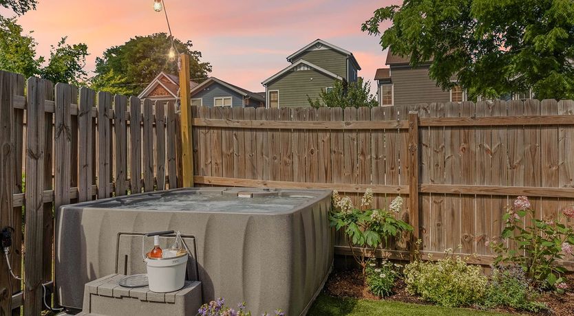 Photo of Country Meets City