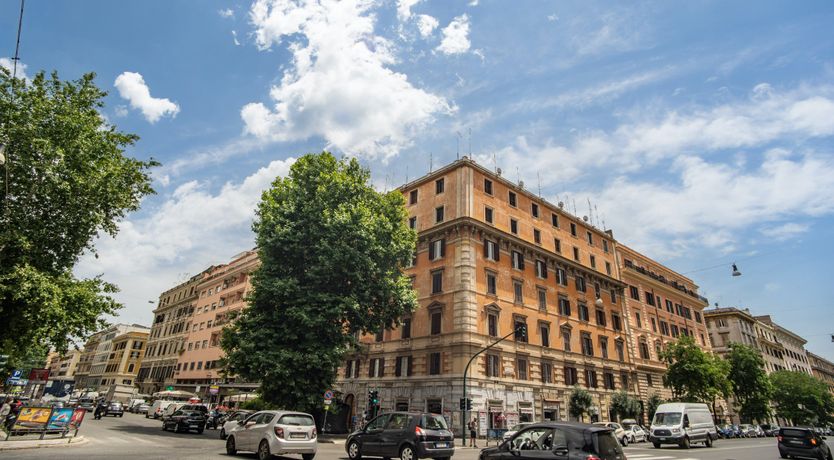 Photo of Cesare's City