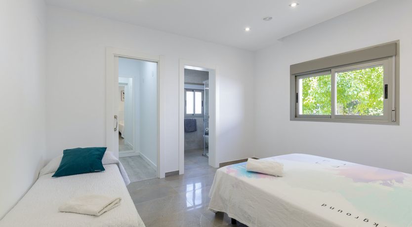 Photo of Alicante Enchantress