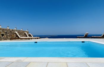 Cycladic Dreams Villa