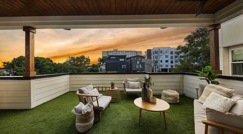 Photo of Southern Serenade