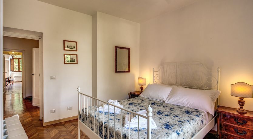 Photo of A Roman Kiss