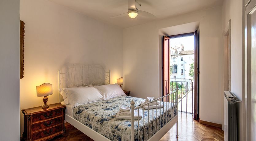 Photo of A Roman Kiss