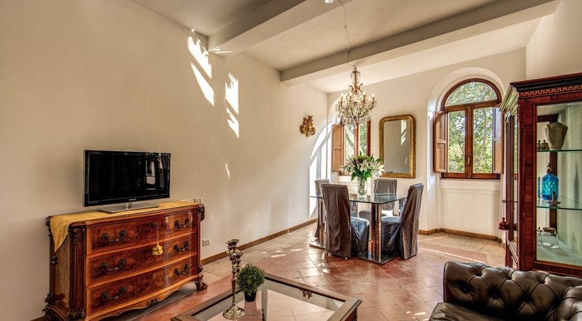 Photo of A Roman Kiss