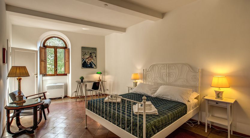 Photo of A Roman Kiss