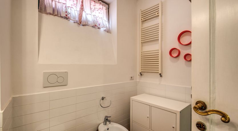 Photo of A Roman Kiss