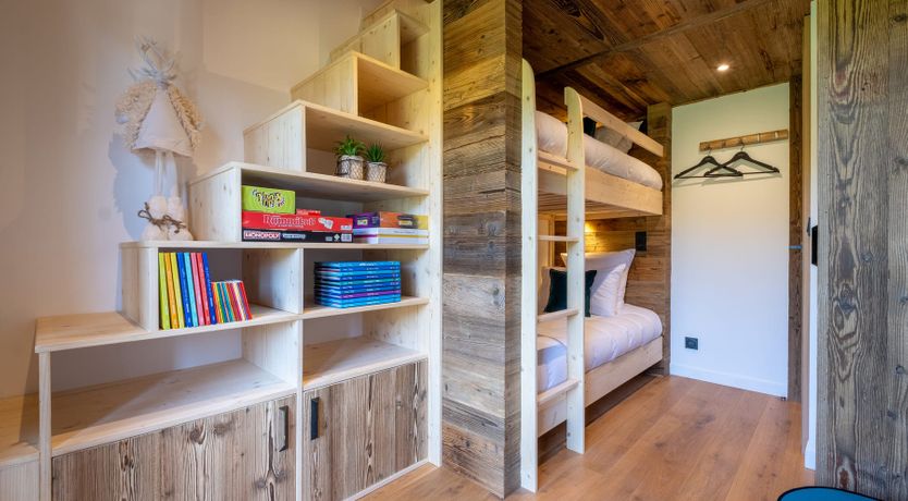 Photo of Snow & Pine