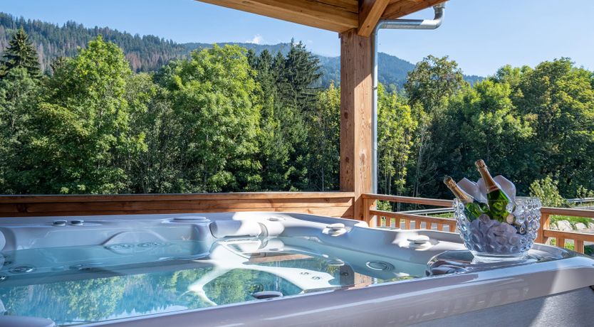 Photo of Snow & Pine