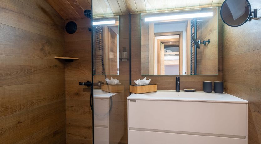 Photo of Snow & Pine