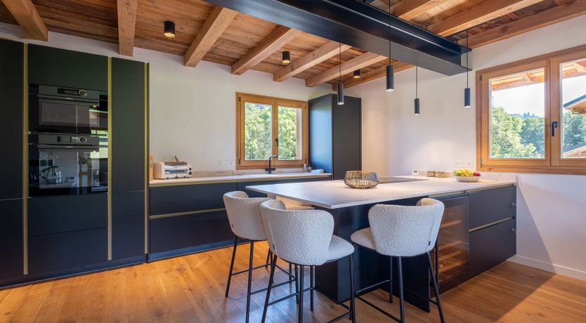 Photo of Snow & Pine