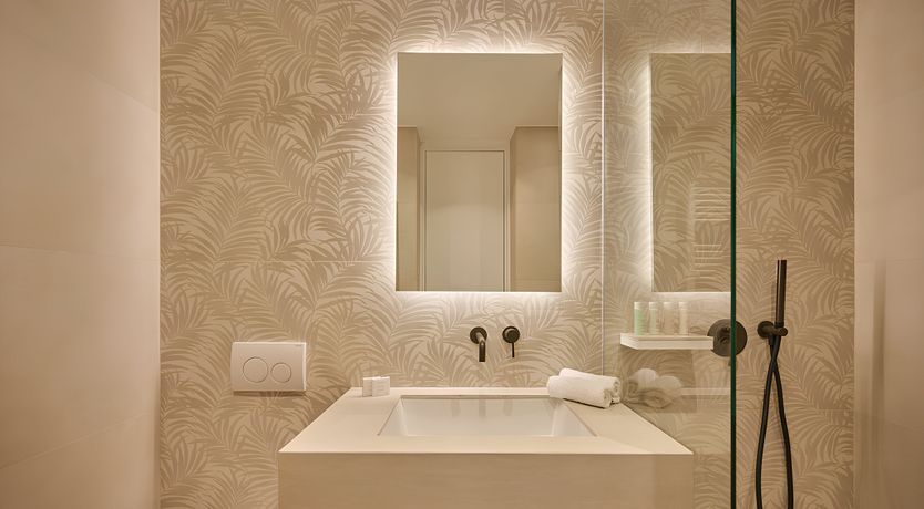 Photo of The Ray of Light