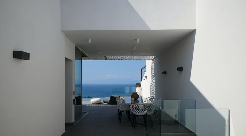 Photo of The Ray of Light