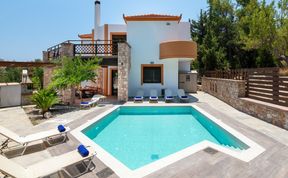 Photo of Golden Sun Retreat