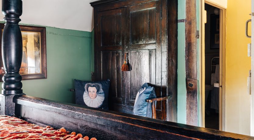 Photo of Jacobean Gem