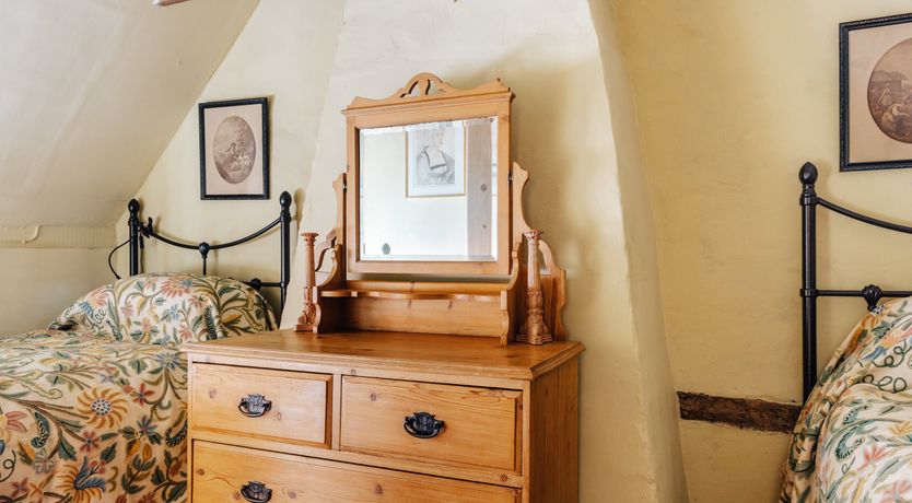 Photo of Jacobean Gem