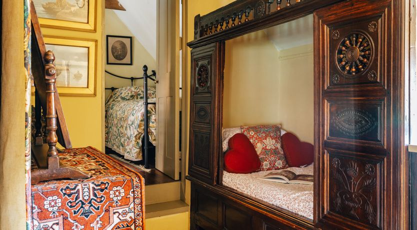 Photo of Jacobean Gem