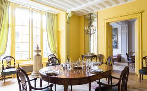 Photo of Monsieur Jaune