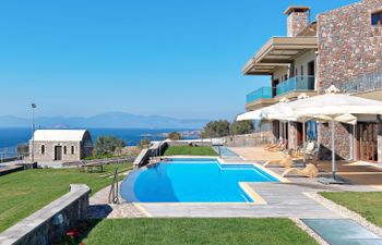 Aqueous Ode Villa
