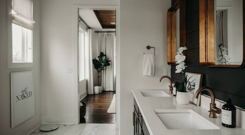 Photo of City-Side Farmhouse