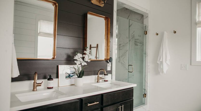 Photo of City-Side Farmhouse