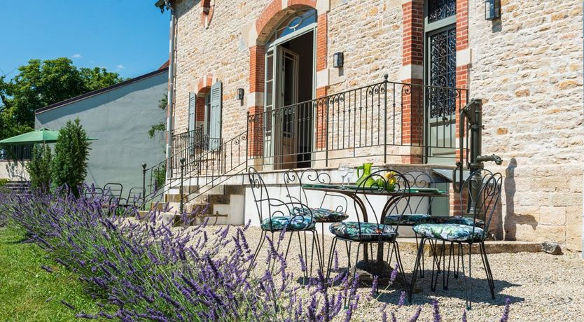 Photo of Between Vineyards & Castles