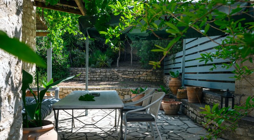 Photo of Lampini Blush