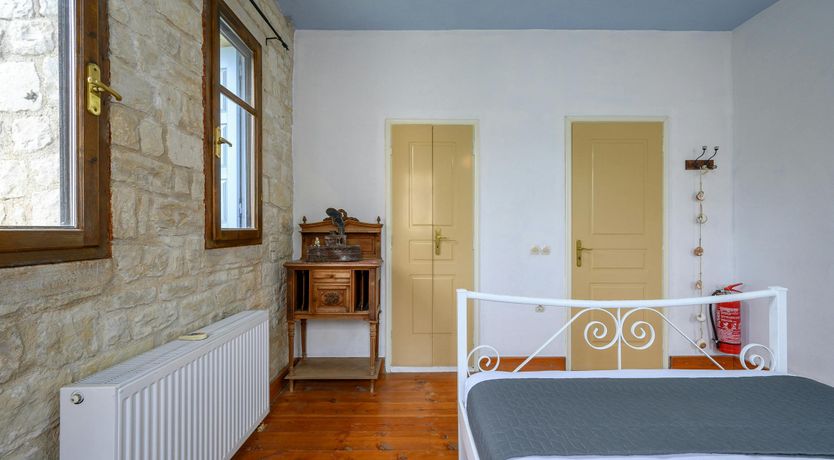 Photo of Lampini Blush