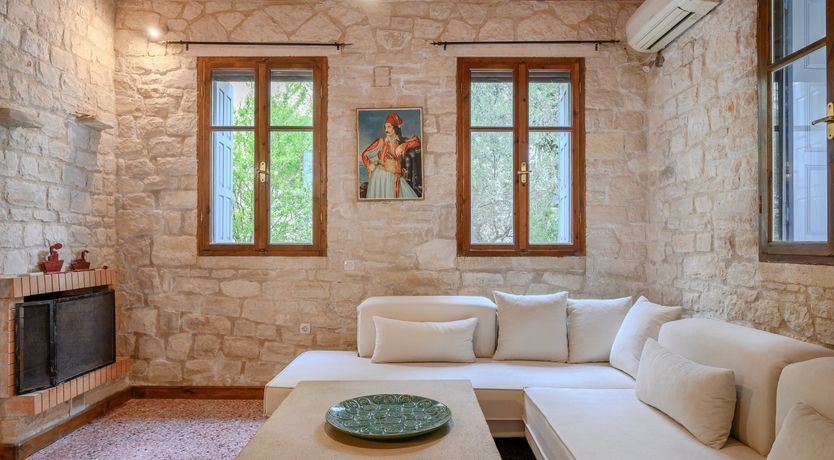 Photo of Lampini Blush