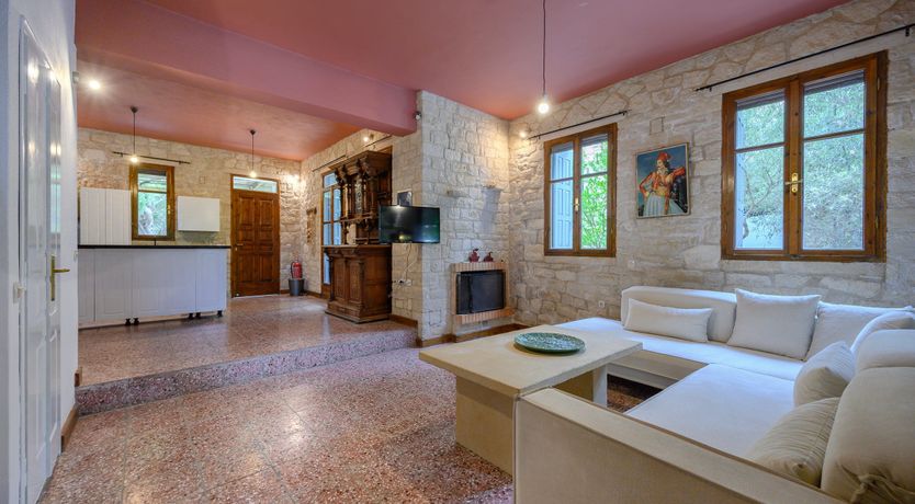 Photo of Lampini Blush