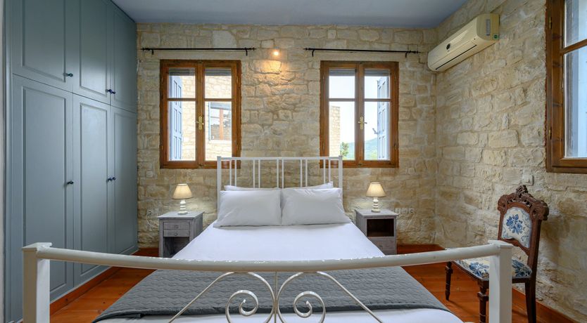 Photo of Lampini Blush