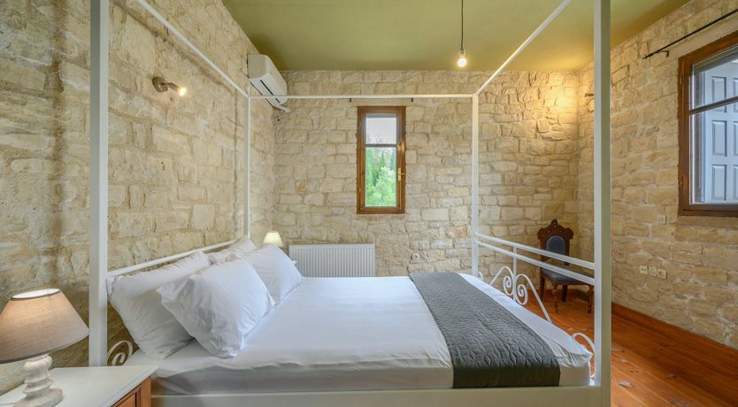 Photo of Lampini Blush