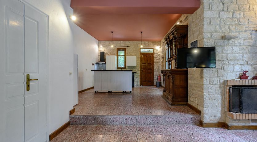 Photo of Lampini Blush