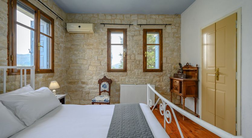 Photo of Lampini Blush