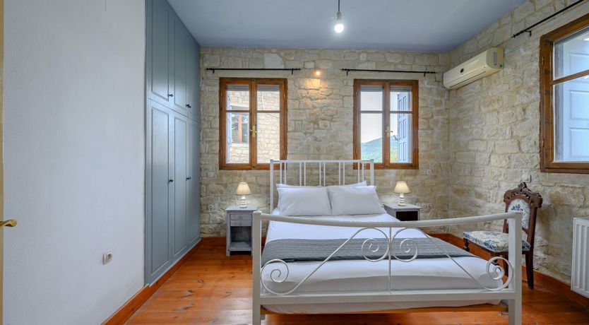 Photo of Lampini Blush