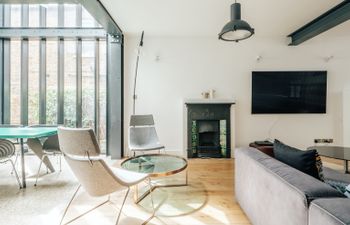 The Royal Charm Holiday Cottage