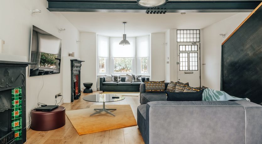 Photo of The Royal Charm