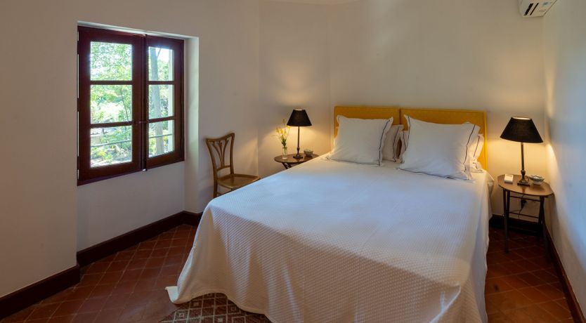 Photo of Grace & Mouries