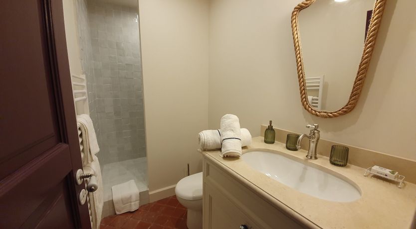 Photo of Grace & Mouries