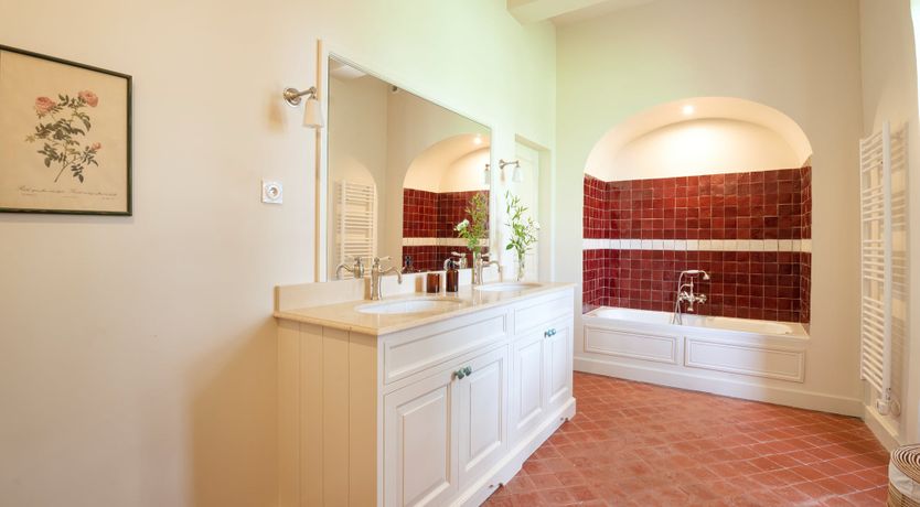 Photo of Grace & Mouries