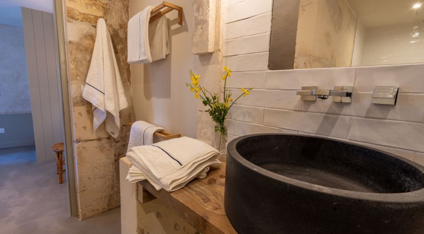 Photo of Grace & Mouries